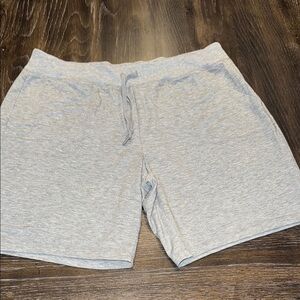 🔴🔴 Women’s Athletic Works gray shorts size XL